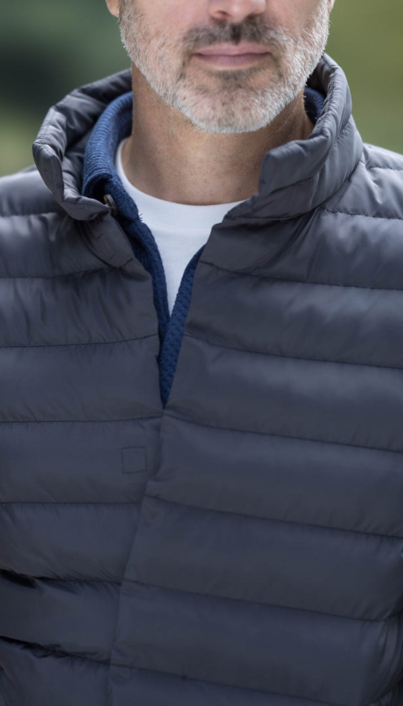 WEATHERPROOF X MAGNAREADY PUFFER JACKET WITH MAGNETIC BUTTONS IN NAVY