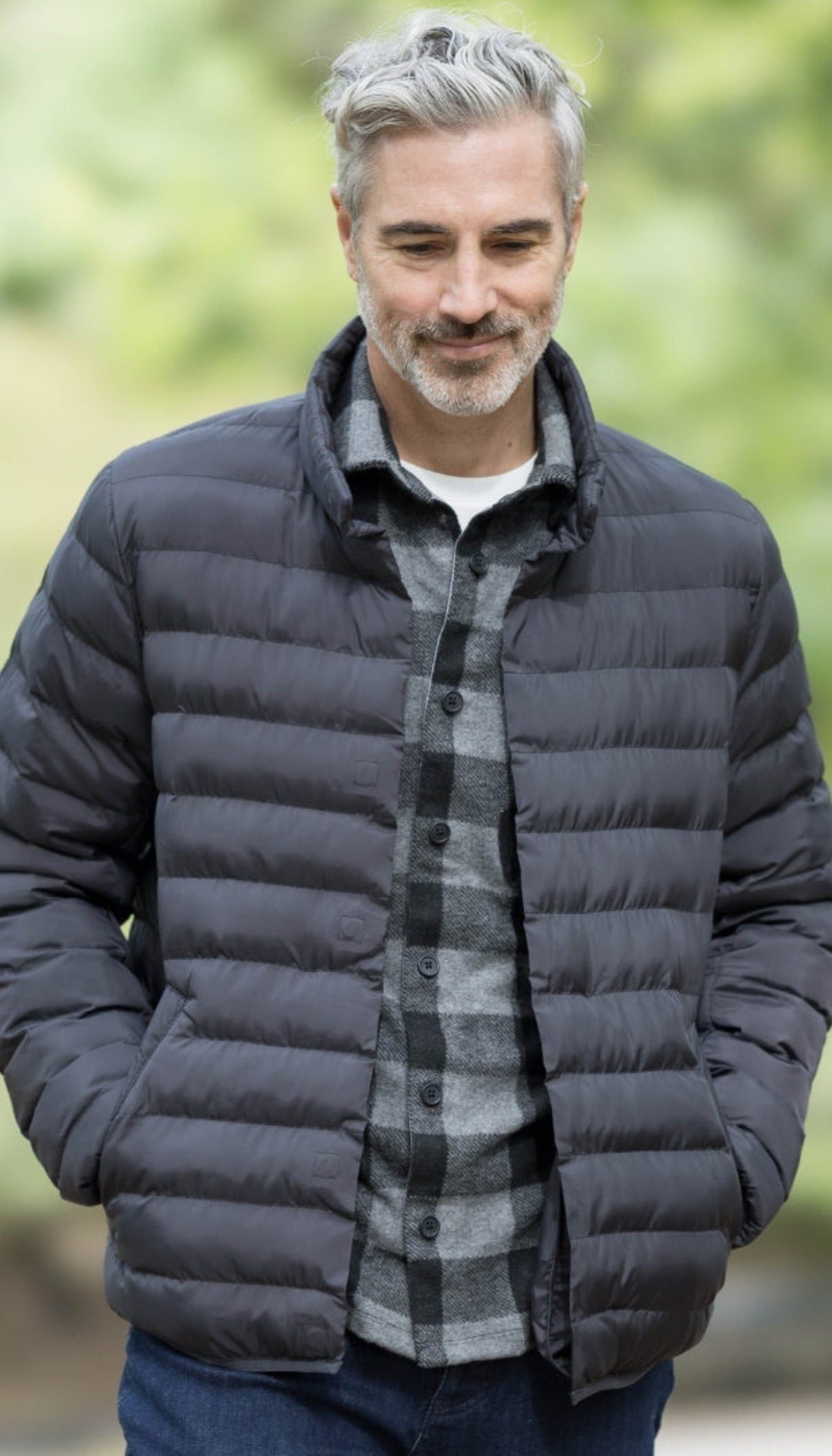 WEATHERPROOF X MAGNAREADY PUFFER JACKET WITH MAGNETIC BUTTONS IN BLACK
