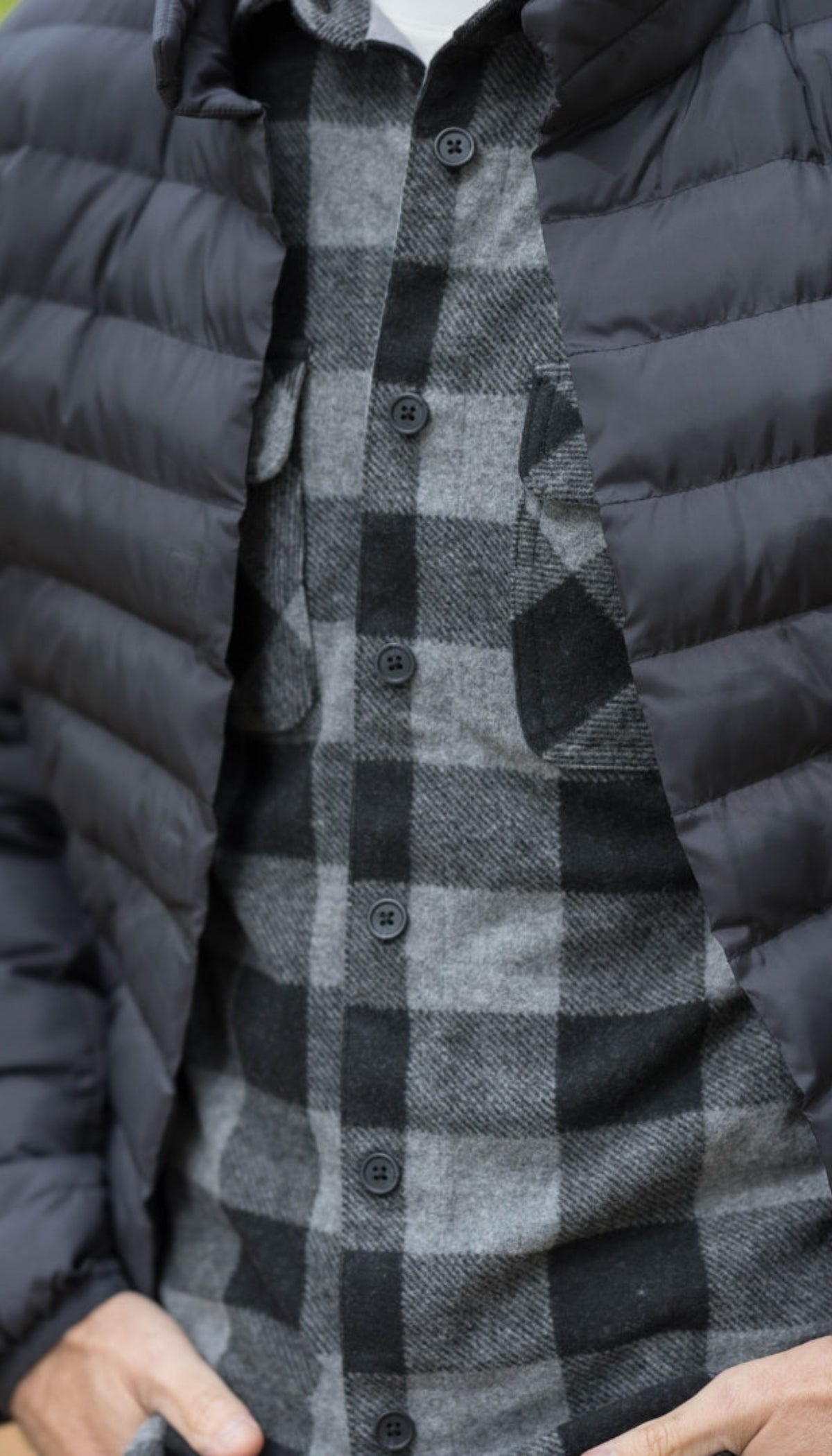WEATHERPROOF X MAGNAREADY PUFFER JACKET WITH MAGNETIC BUTTONS IN BLACK