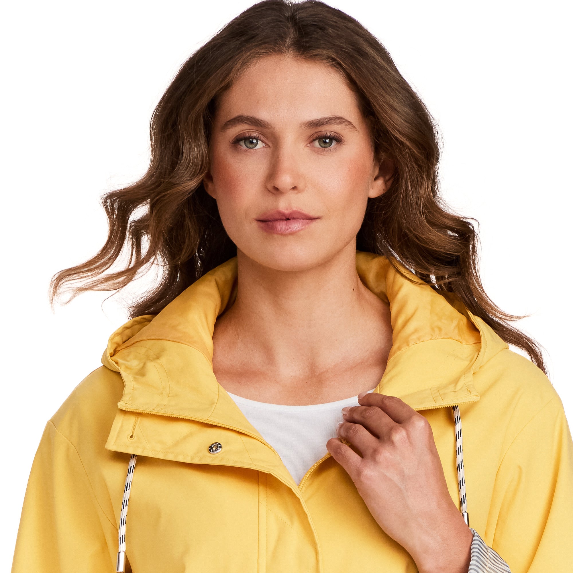 HOODED RAIN JACKET