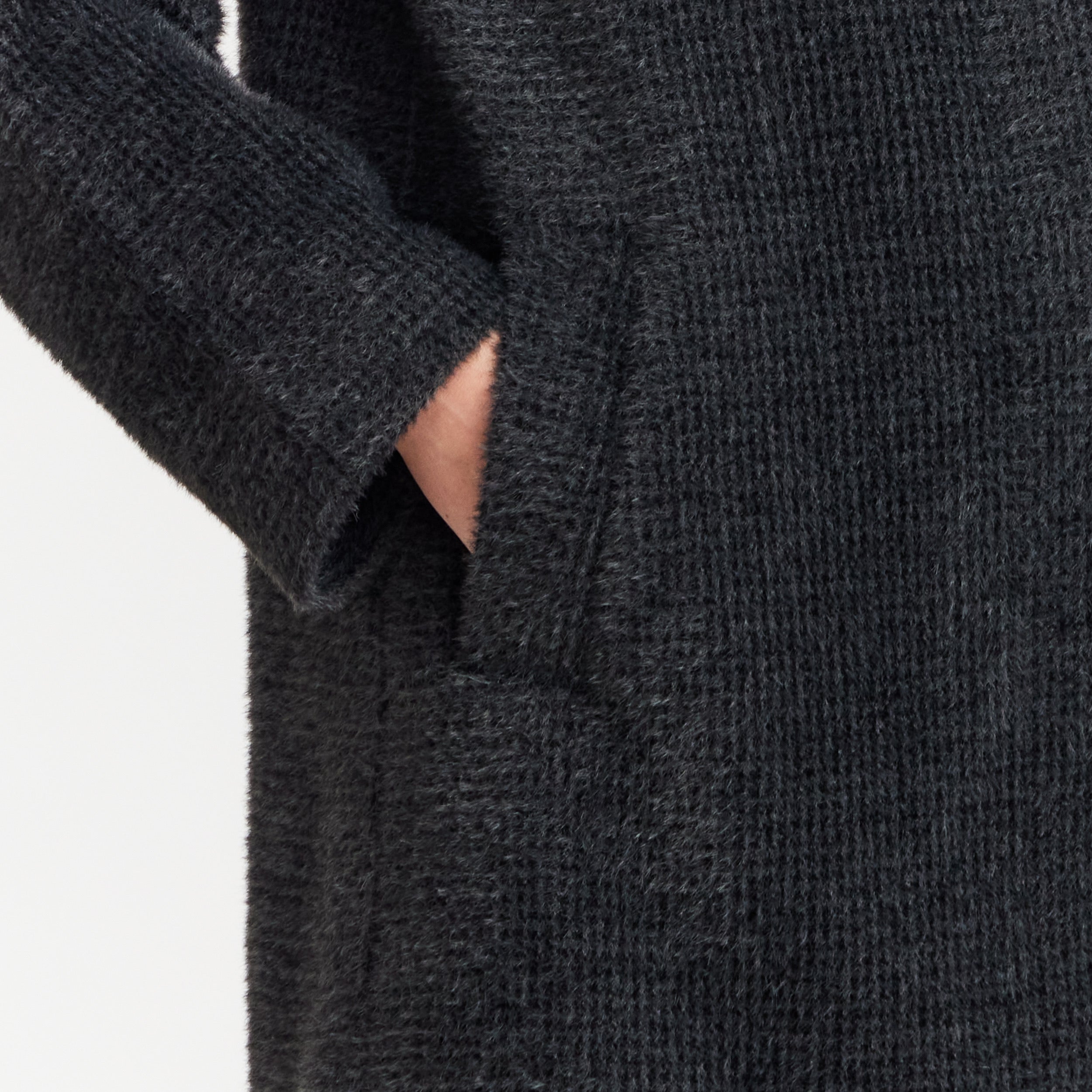 HOUNDSTOOTH COZY FEATHERKNIT TOPPER