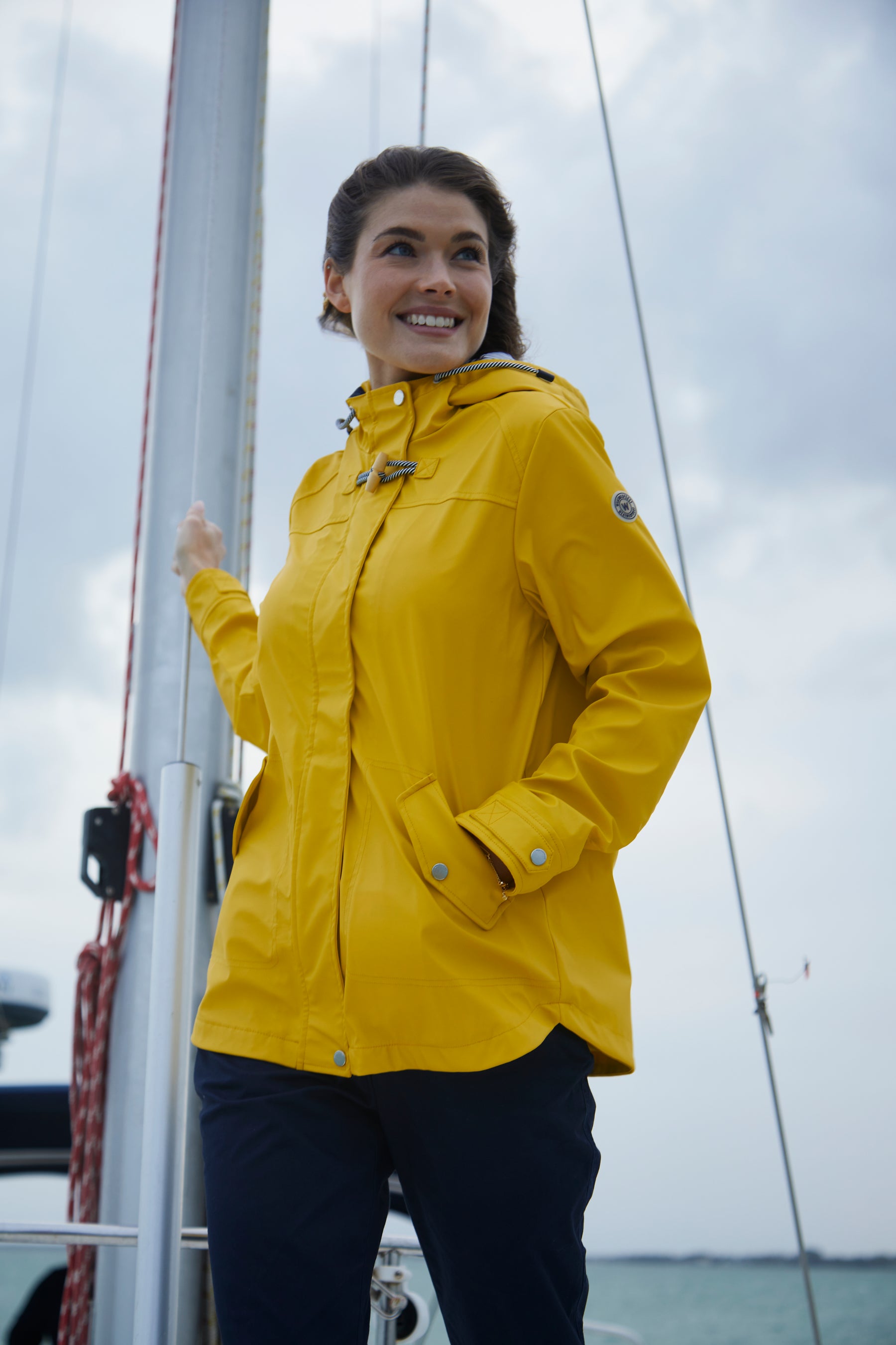 MODERN RAIN SLICKER