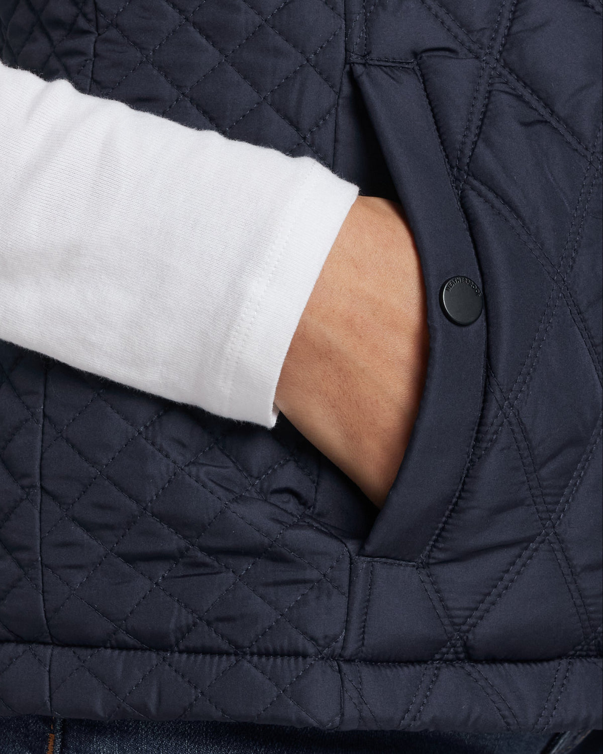 HOODED PUFFER VEST