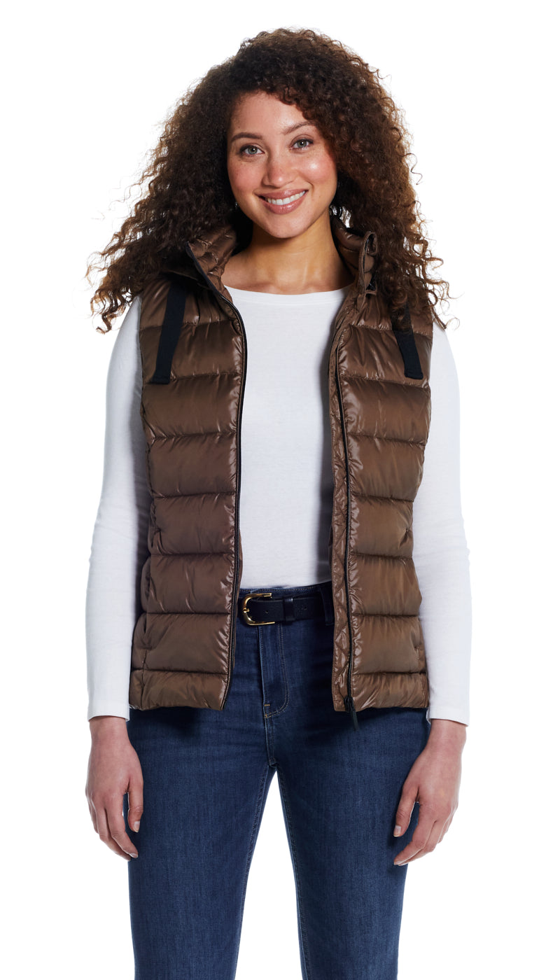 HOODED PUFFER VEST