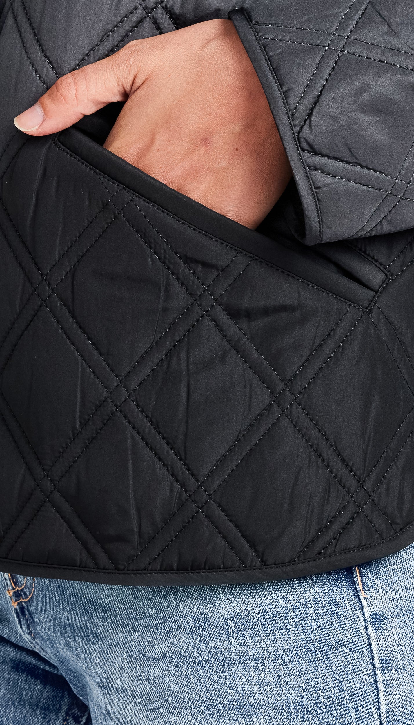 COLLARLESS QUILTED JACKET