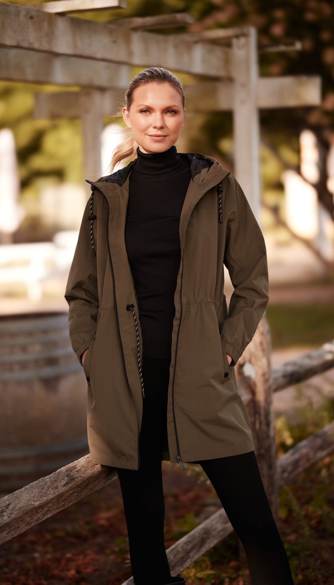 MODERN SPORTY ANORAK