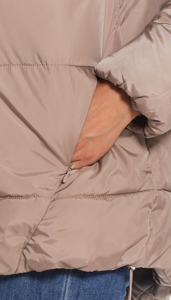 HOODED PUFFER COAT